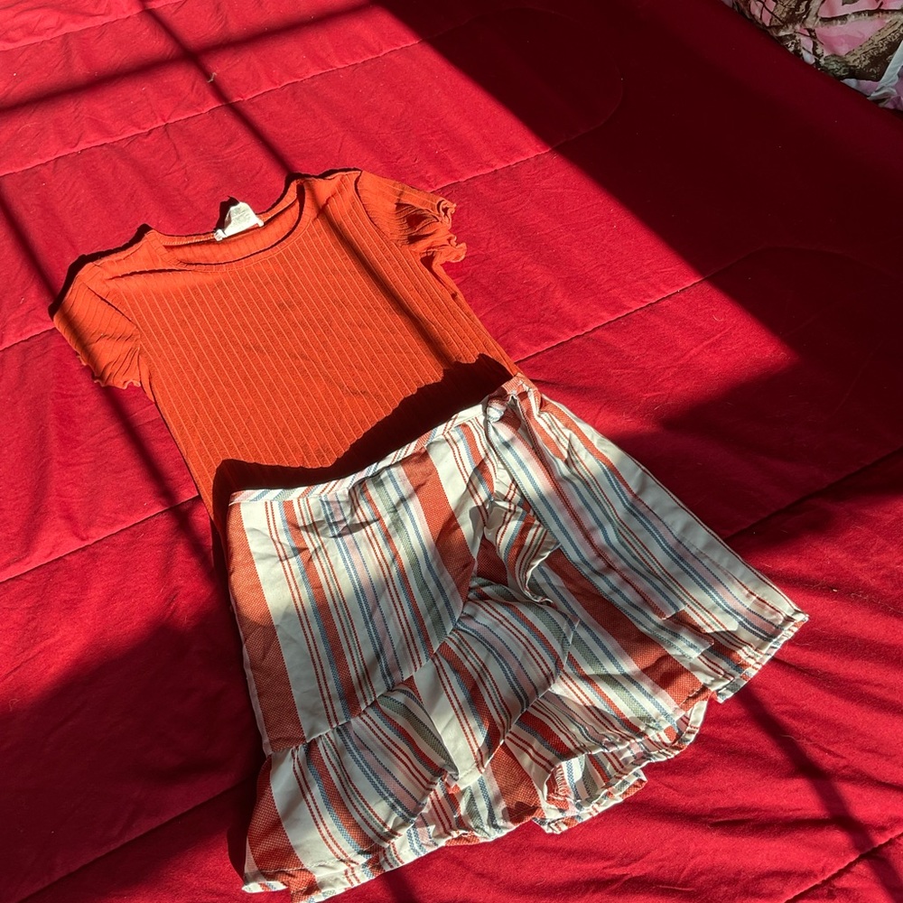 Love Squared Girls size 8 2 piece outfit